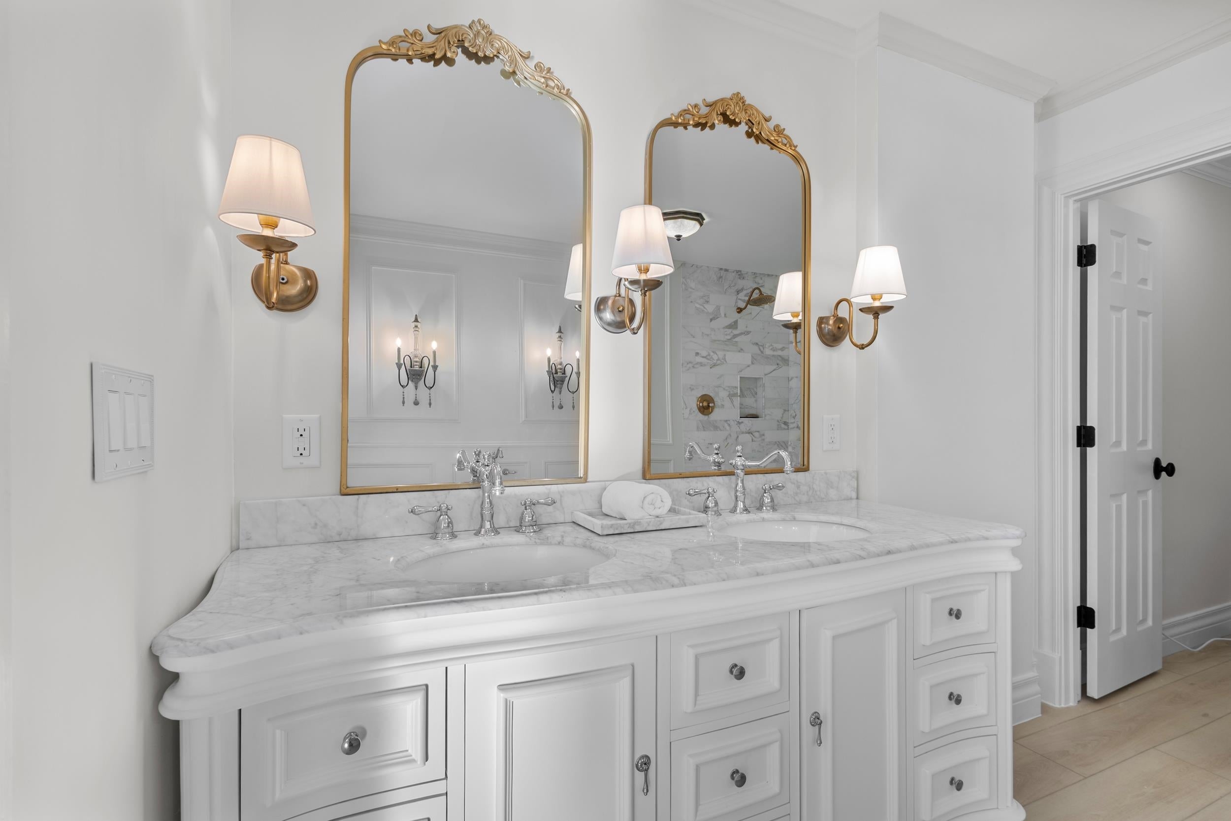 Plainfield, Wisconsin, 54966, United States, 6 Bedrooms Bedrooms, ,5 BathroomsBathrooms,Residential,Active,1995293