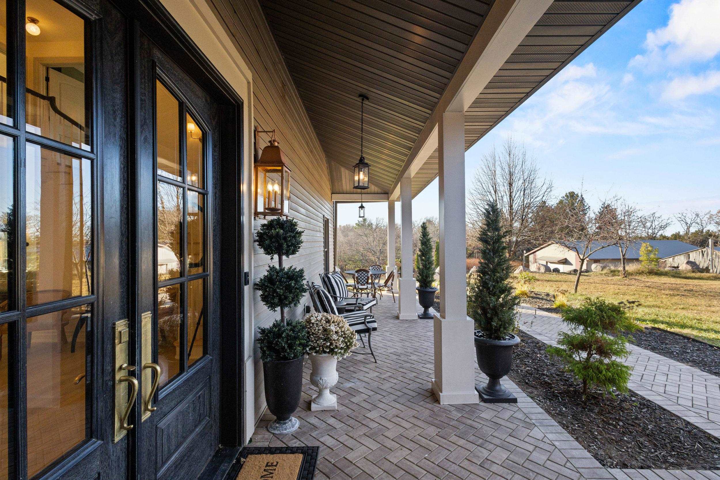 Plainfield, Wisconsin, 54966, United States, 6 Bedrooms Bedrooms, ,5 BathroomsBathrooms,Residential,Active,1995293