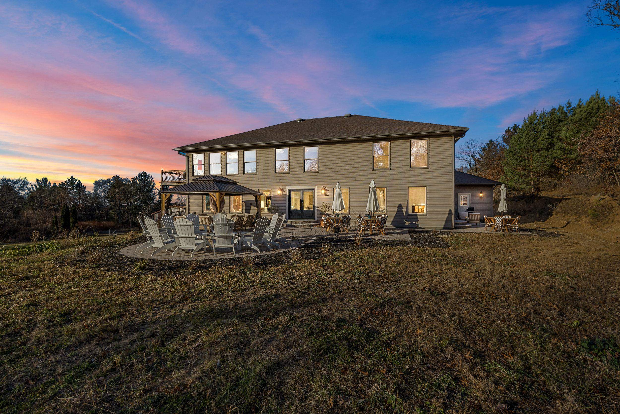 Plainfield, Wisconsin, 54966, United States, 6 Bedrooms Bedrooms, ,5 BathroomsBathrooms,Residential,Active,1995293