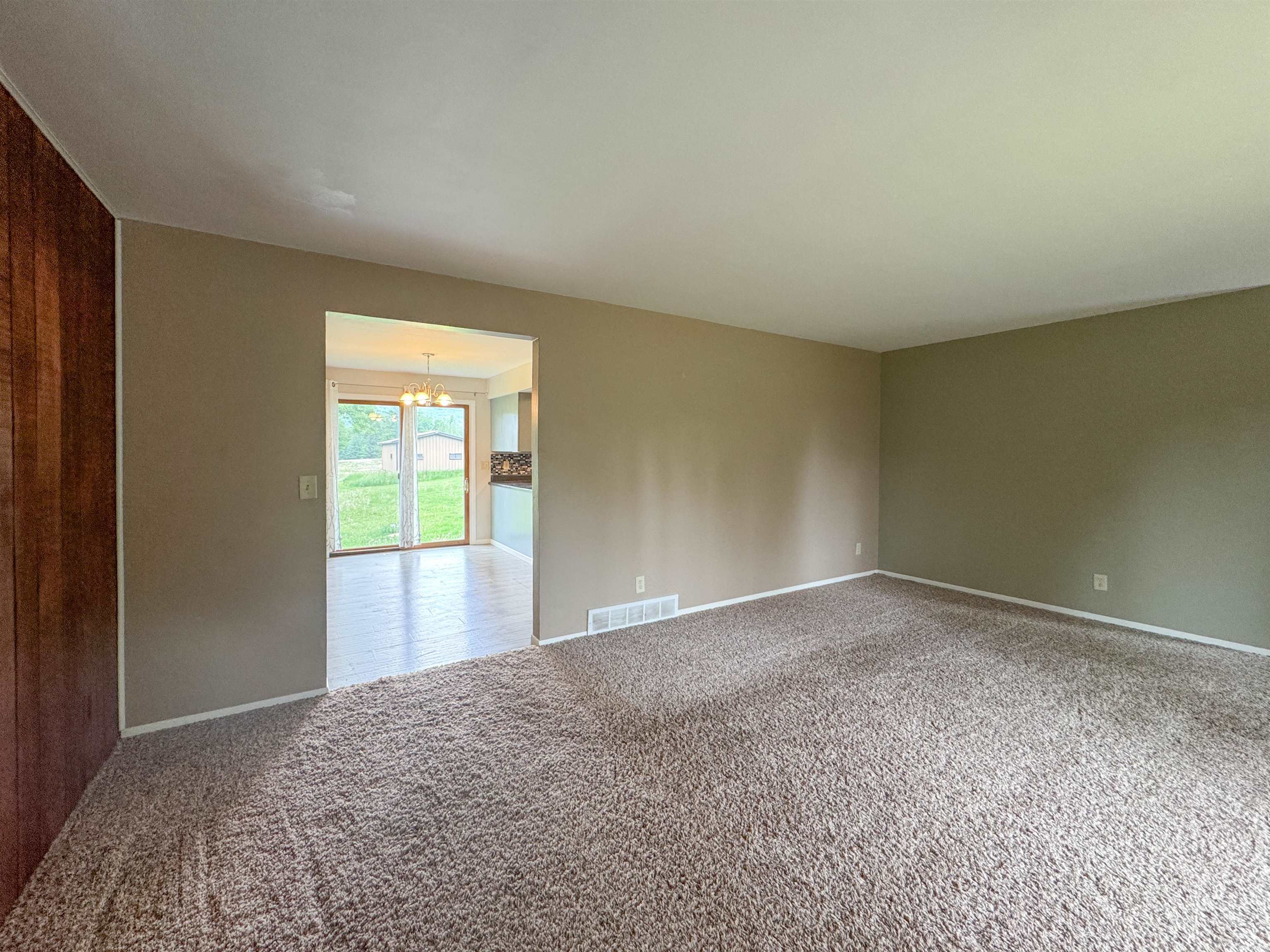 Wausau, Wisconsin, 54401, United States, ,2 BathroomsBathrooms,Residential,Active,1849212