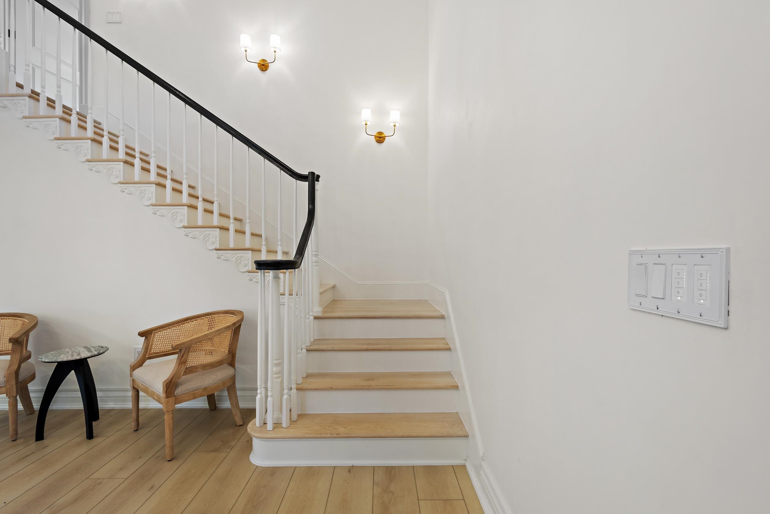 Plainfield, Wisconsin, 54966, United States, 6 Bedrooms Bedrooms, ,5 BathroomsBathrooms,Residential,Active,1995293