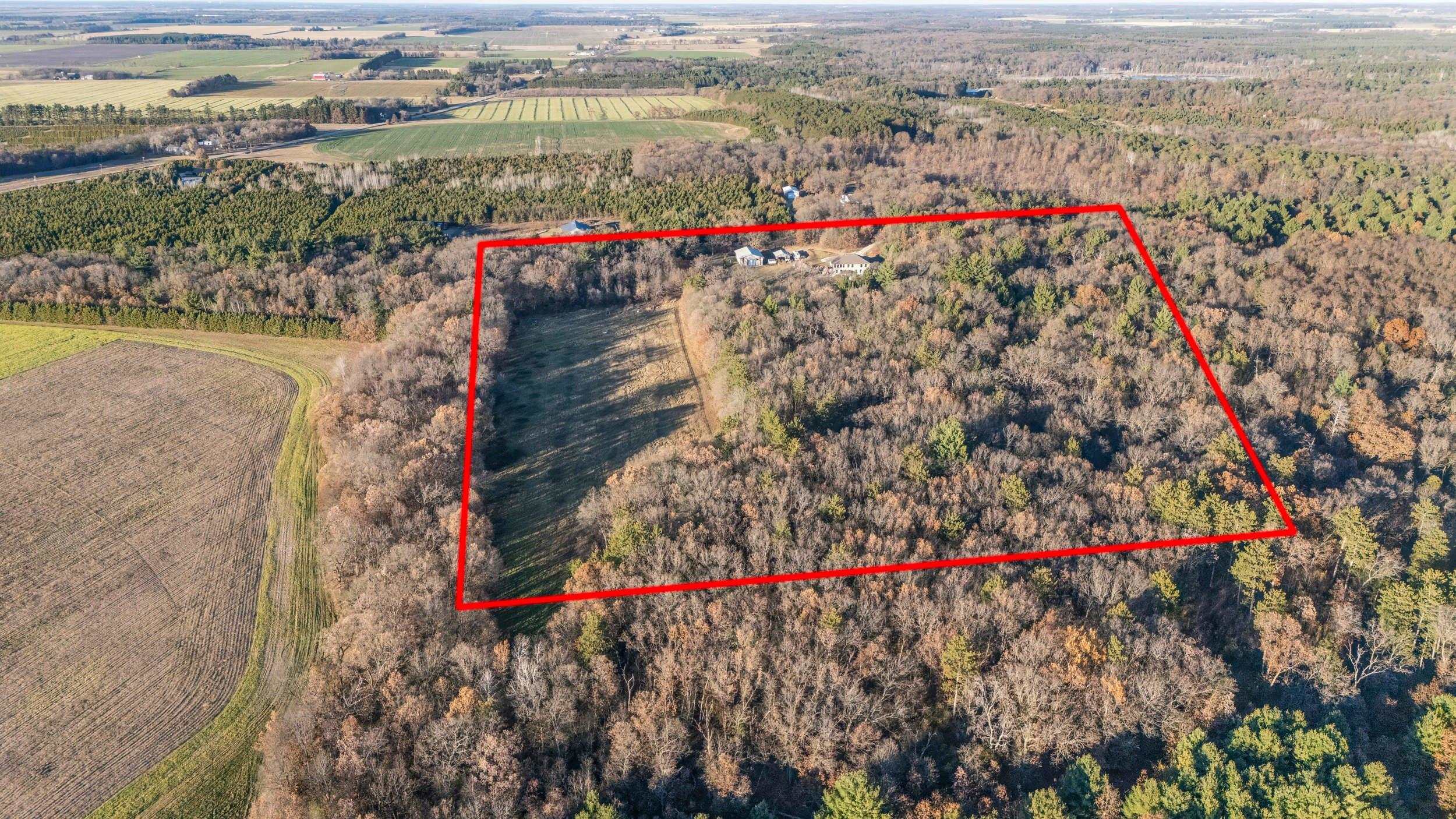 Plainfield, Wisconsin, 54966, United States, 6 Bedrooms Bedrooms, ,5 BathroomsBathrooms,Residential,Active,1995293