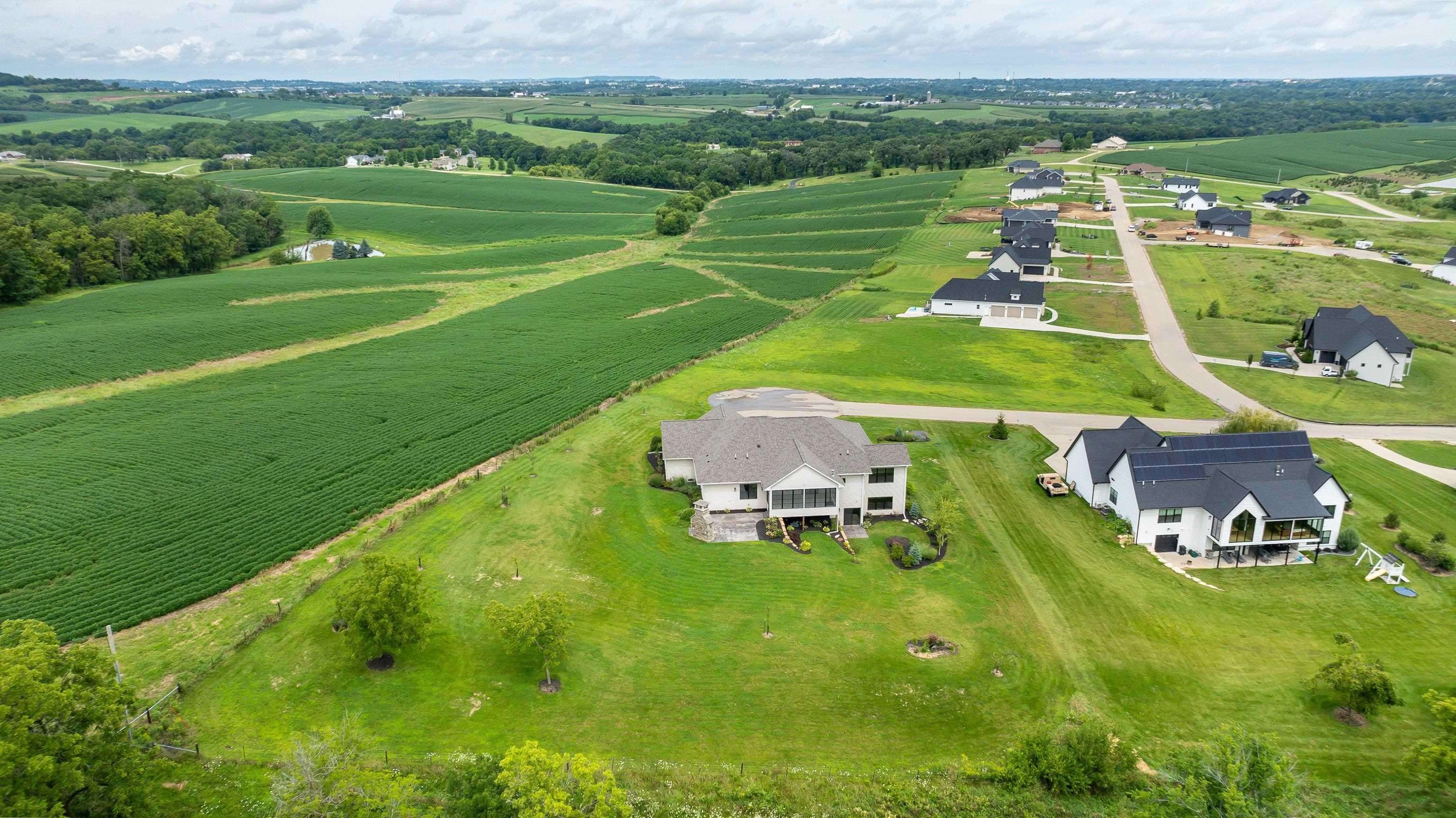 Dubuque, Iowa, 52003, United States, 4 Bedrooms Bedrooms, ,4 BathroomsBathrooms,Residential,Active,2017106