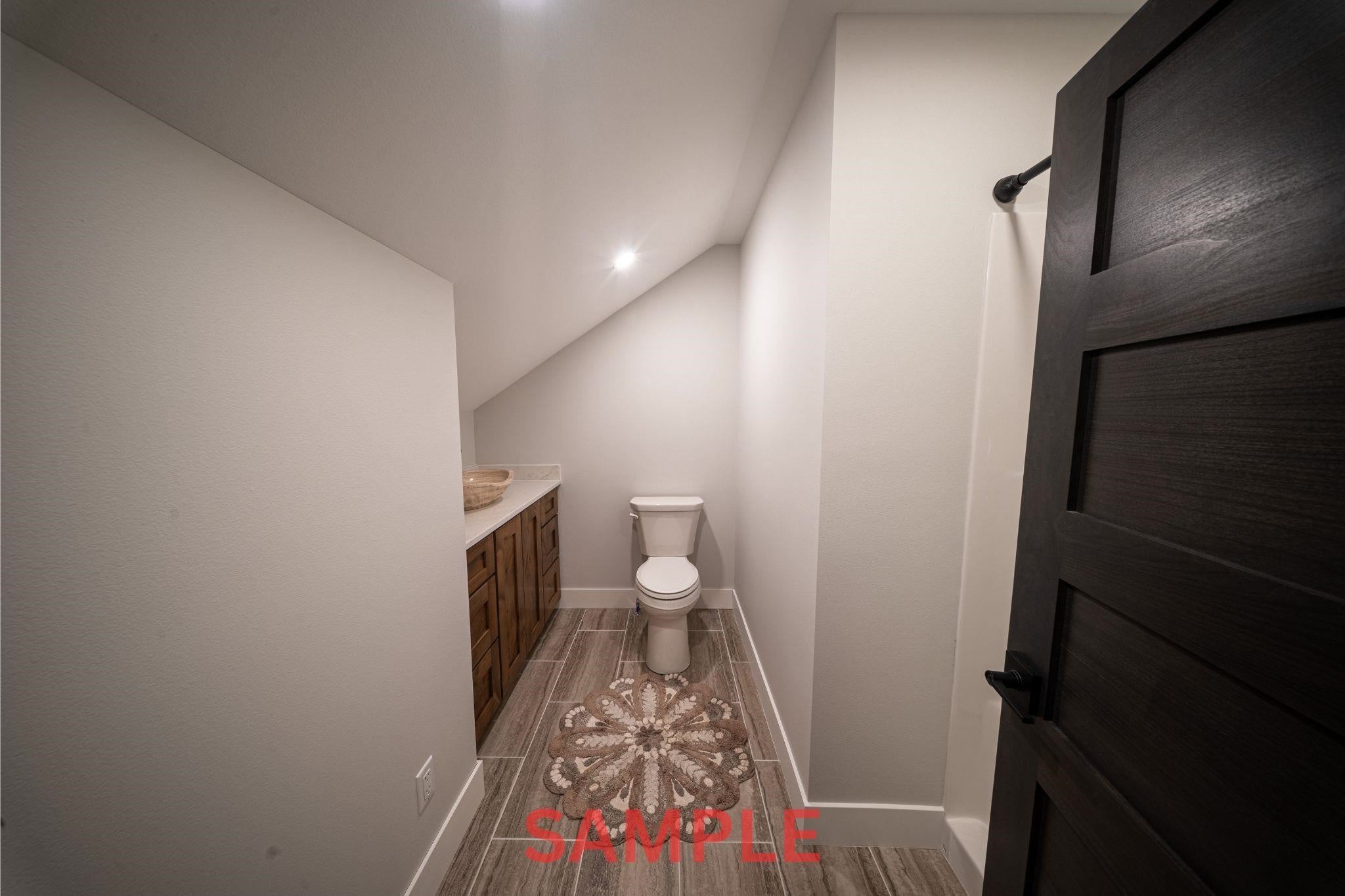 Dubuque, Iowa, 52002, United States, 5 Bedrooms Bedrooms, ,6 BathroomsBathrooms,Residential,Active,2006835