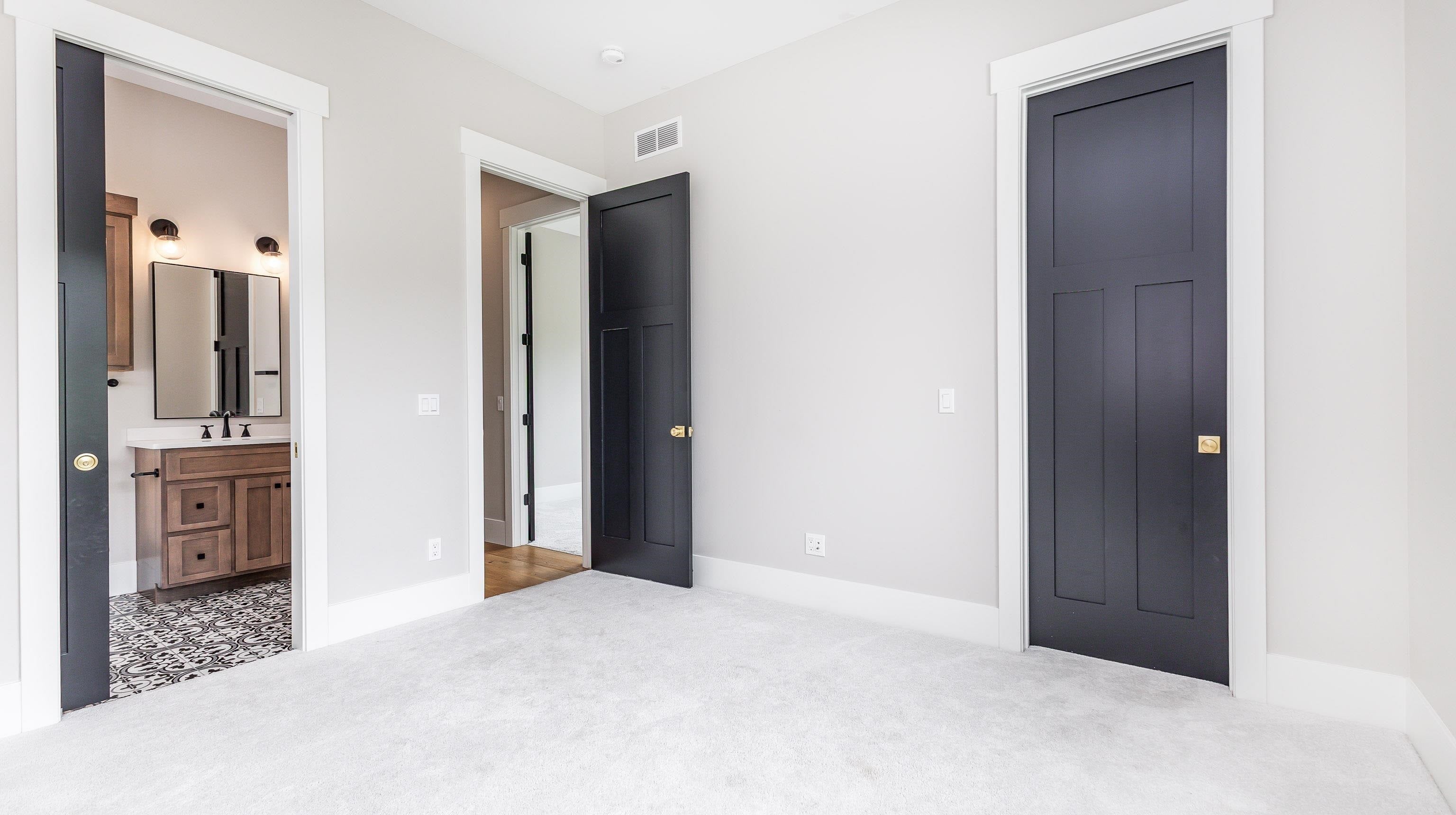 Dubuque, Iowa, 52003, United States, 4 Bedrooms Bedrooms, ,4 BathroomsBathrooms,Residential,Active,2017106