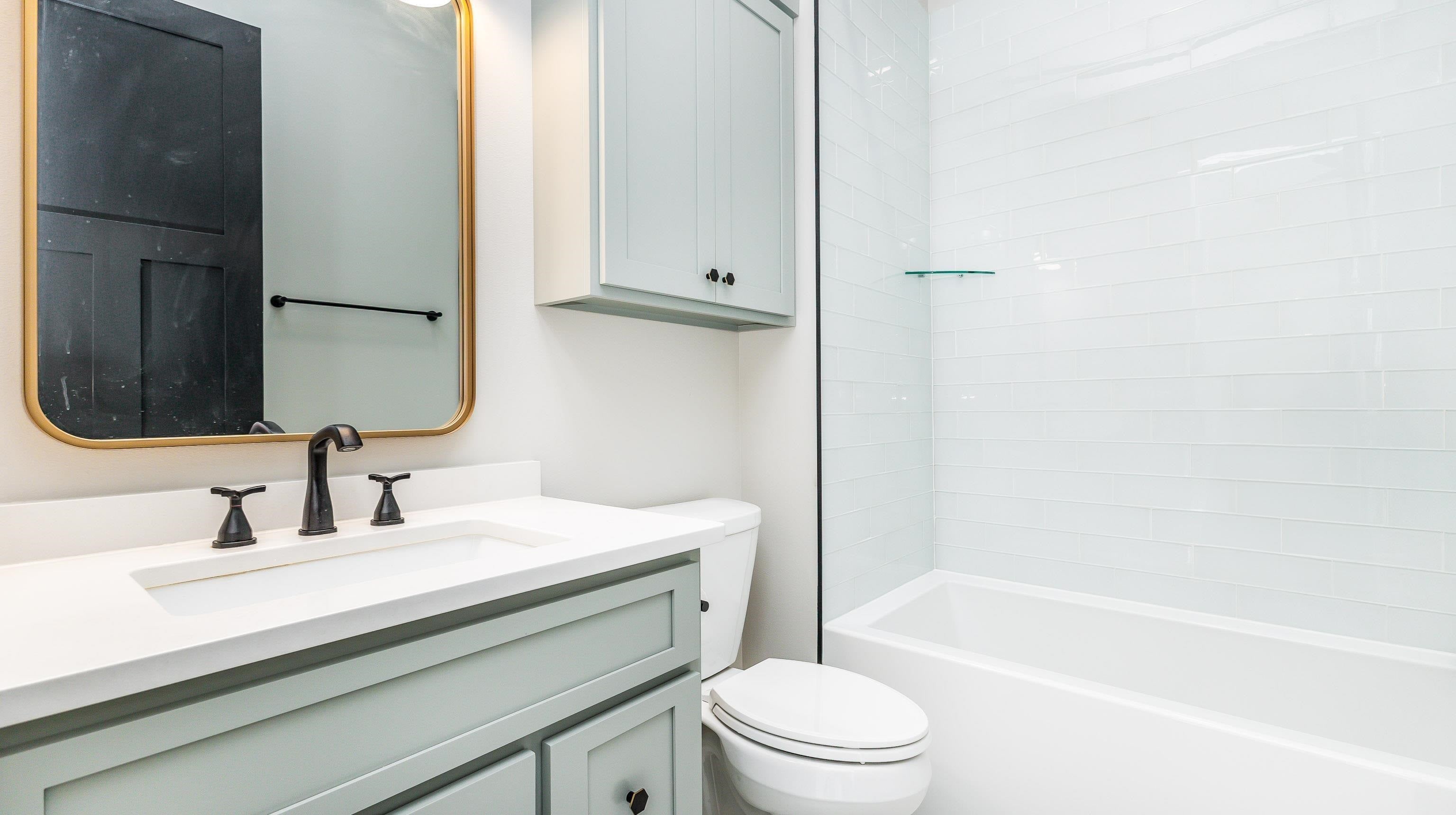 Dubuque, Iowa, 52003, United States, 4 Bedrooms Bedrooms, ,4 BathroomsBathrooms,Residential,Active,2017106