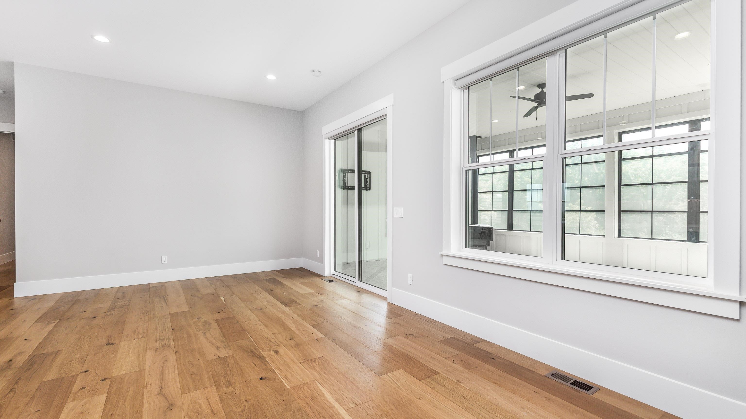 Dubuque, Iowa, 52003, United States, 4 Bedrooms Bedrooms, ,4 BathroomsBathrooms,Residential,Active,2017106