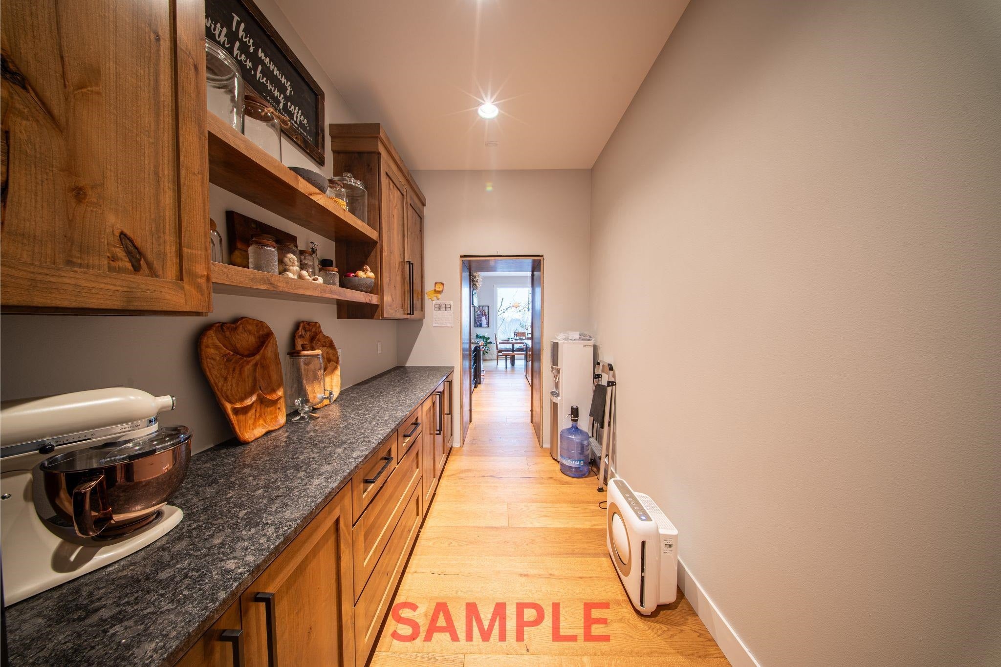 Dubuque, Iowa, 52002, United States, 5 Bedrooms Bedrooms, ,6 BathroomsBathrooms,Residential,Active,2006835