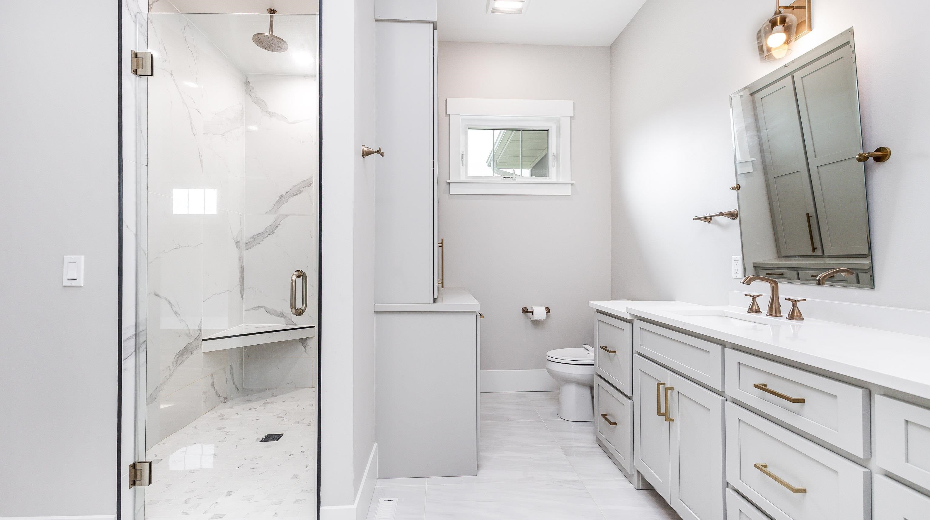 Dubuque, Iowa, 52003, United States, 4 Bedrooms Bedrooms, ,4 BathroomsBathrooms,Residential,Active,2017106