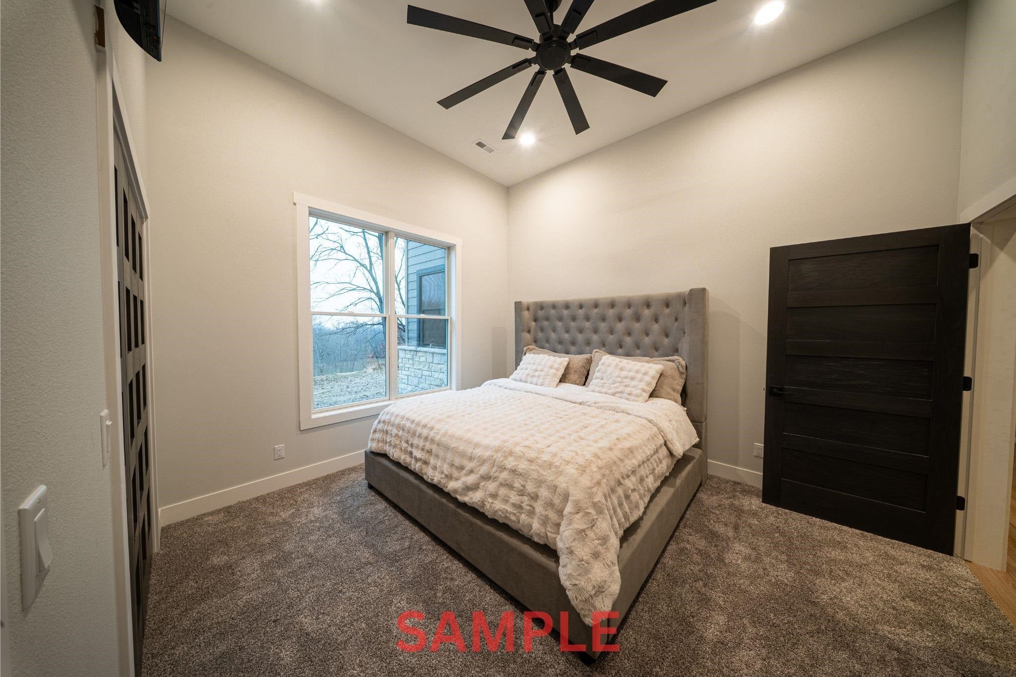 Dubuque, Iowa, 52002, United States, 5 Bedrooms Bedrooms, ,6 BathroomsBathrooms,Residential,Active,2006835