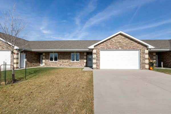 405 3RD AVE SW, FARLEY, IA 52046 - Image 1