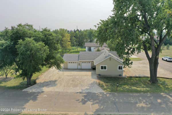 27 29TH AVE SW, DICKINSON, ND 58601 - Image 1