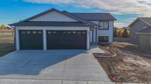 1051 JERRY LN, DICKINSON, ND 58601 - Image 1