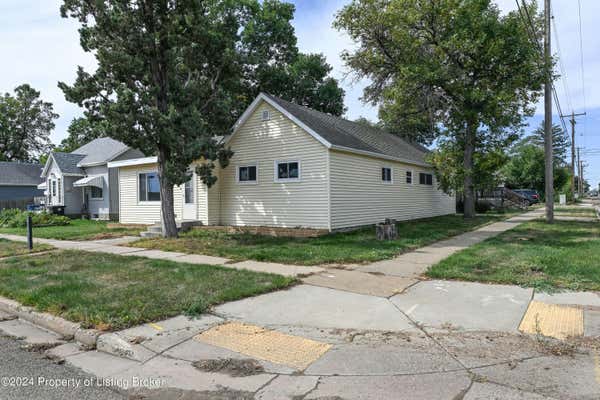 45 9TH AVE W, DICKINSON, ND 58601 - Image 1