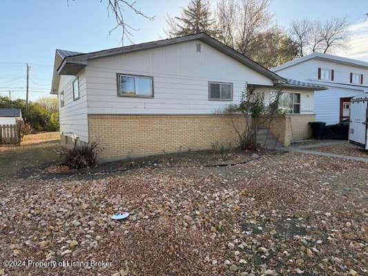 656 8TH AVE W, DICKINSON, ND 58601 - Image 1