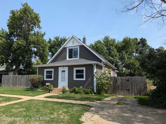 911 MCKENZIE ST, NEW ENGLAND, ND 58647 - Image 1