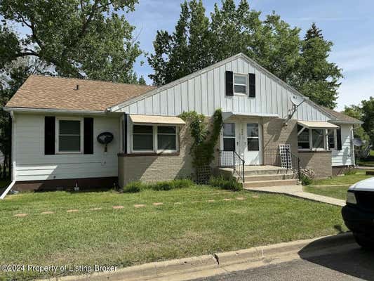 402 3RD ST SW, BOWMAN, ND 58623 - Image 1