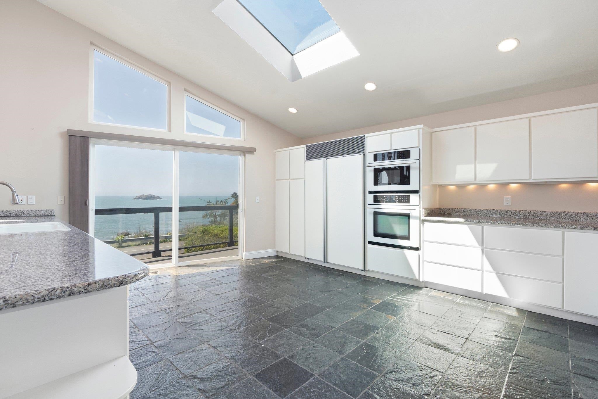 Crescent City, California, 95531, United States, ,3 BathroomsBathrooms,Residential,Active,1899884