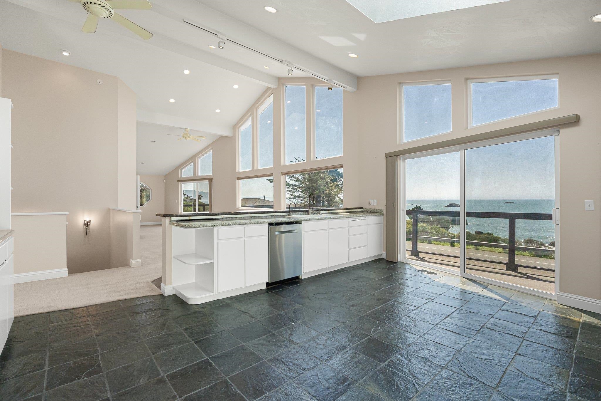 Crescent City, California, 95531, United States, ,3 BathroomsBathrooms,Residential,Active,1899884