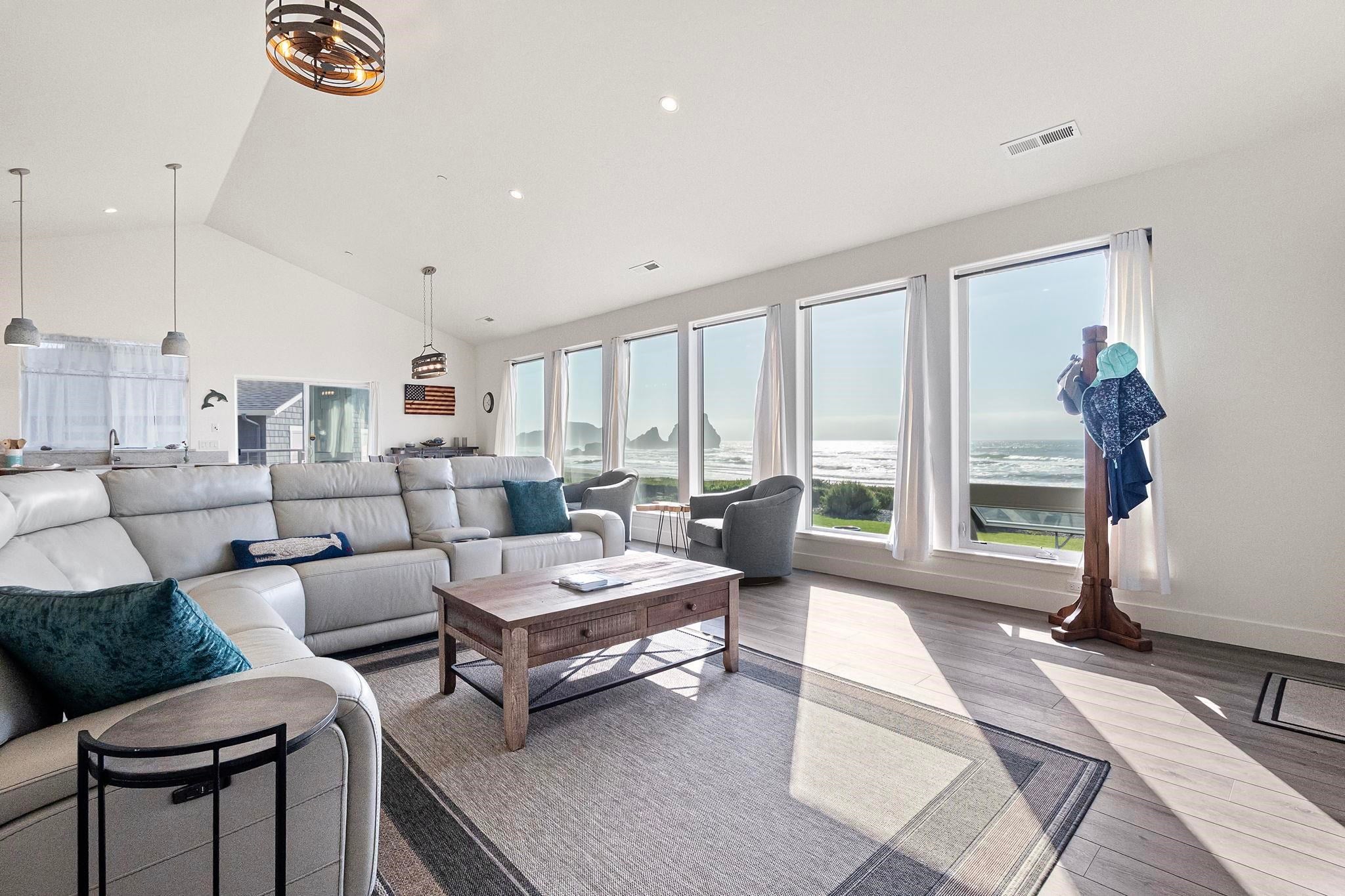 Smith River, California, 95567, United States, 3 Bedrooms Bedrooms, ,3 BathroomsBathrooms,Residential,Active,1953018