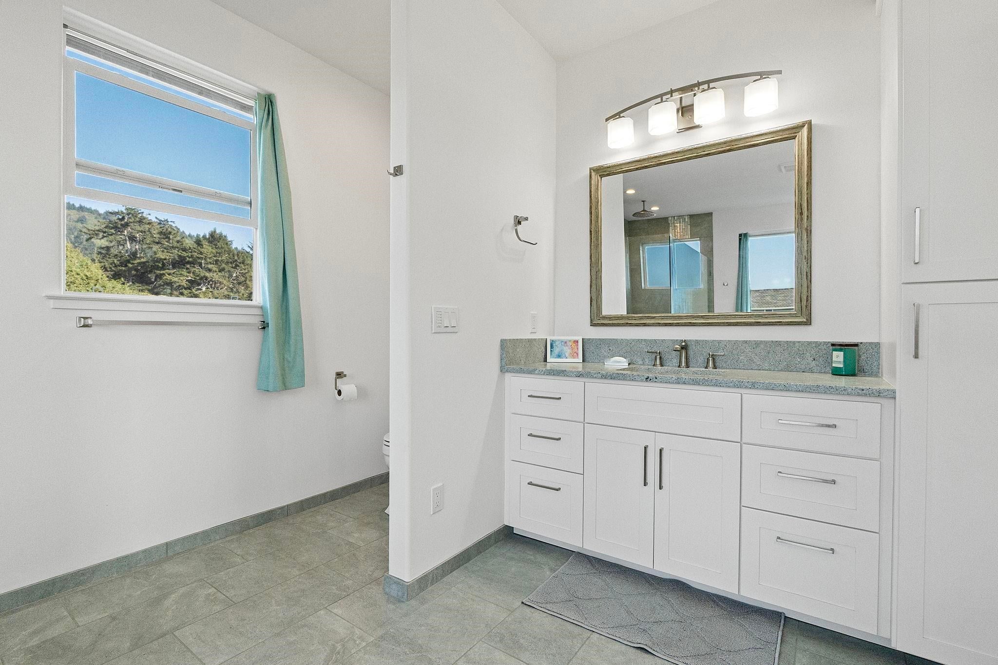 Smith River, California, 95567, United States, 3 Bedrooms Bedrooms, ,3 BathroomsBathrooms,Residential,Active,1953018