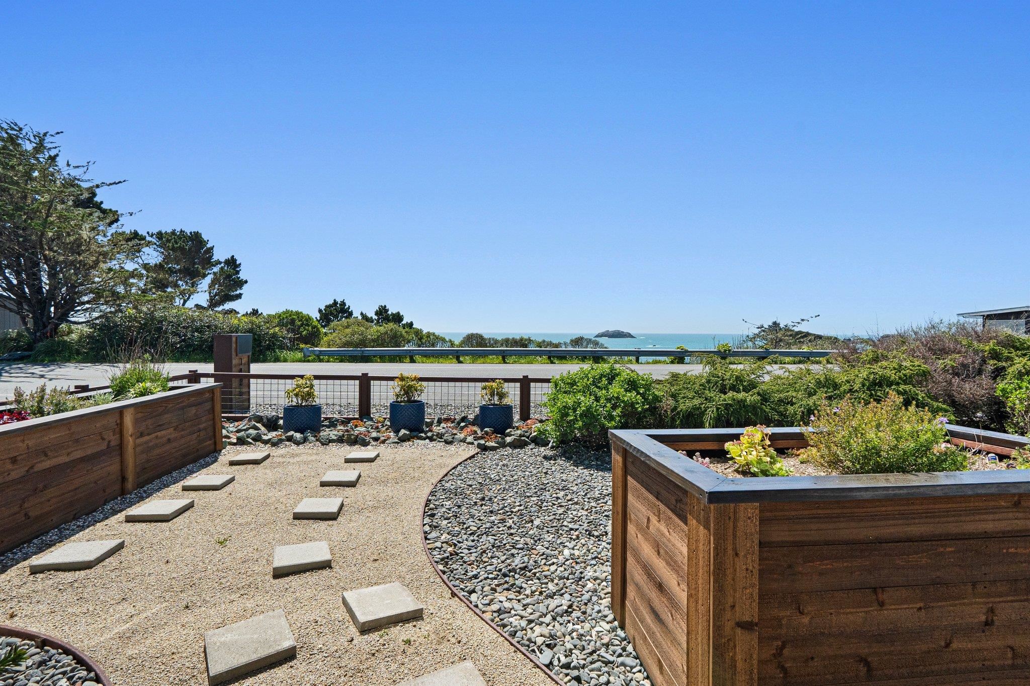 Crescent City, California, 95531, United States, ,3 BathroomsBathrooms,Residential,Active,1899884