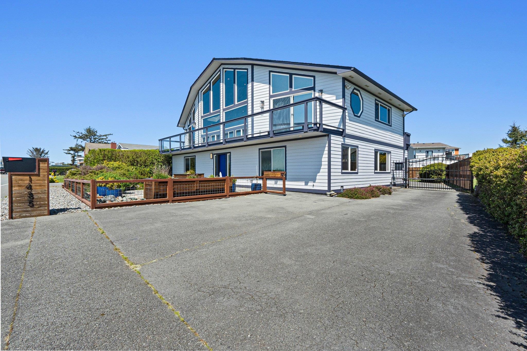 Crescent City, California, 95531, United States, ,3 BathroomsBathrooms,Residential,Active,1899884