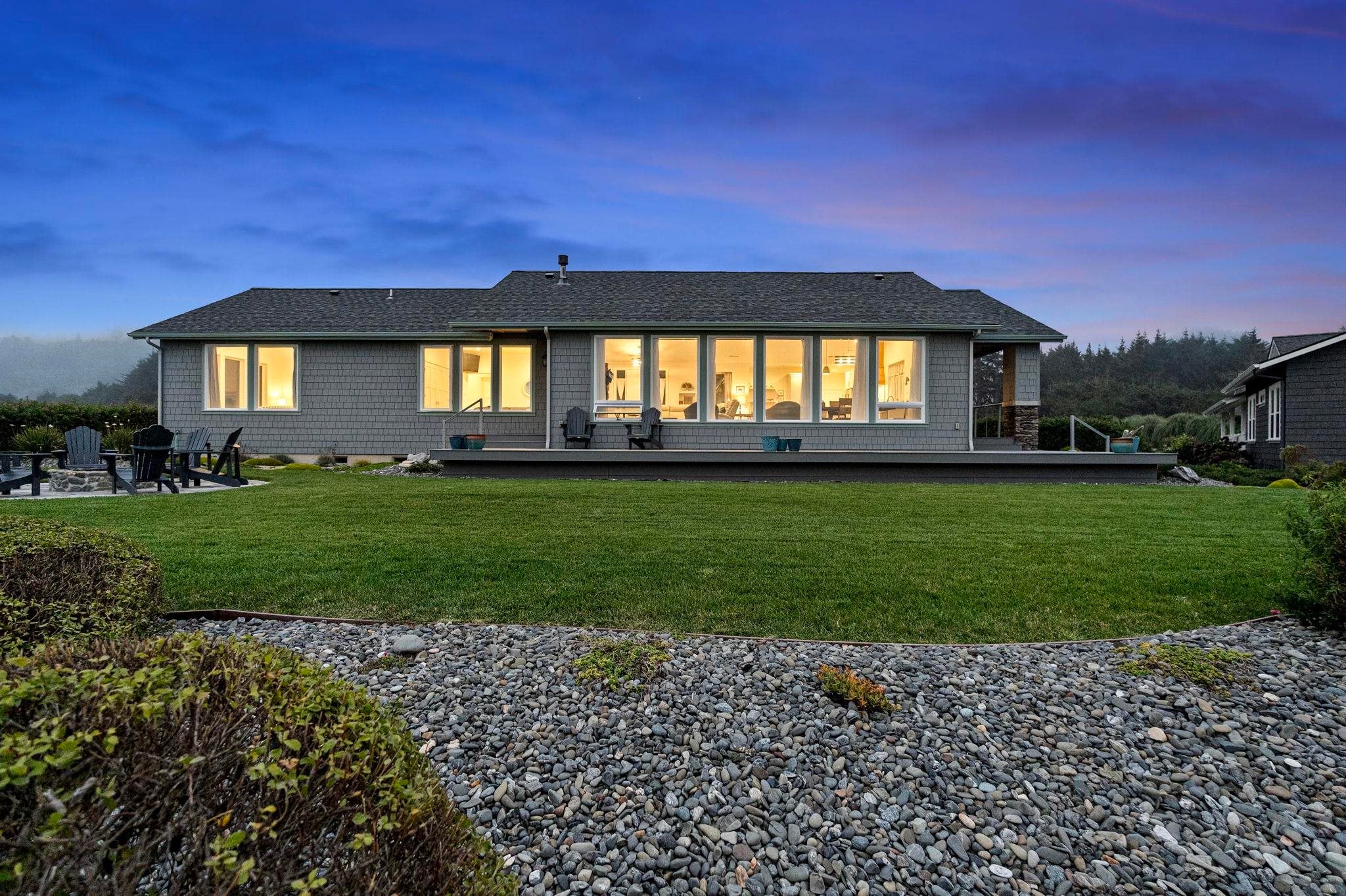 Smith River, California, 95567, United States, 3 Bedrooms Bedrooms, ,3 BathroomsBathrooms,Residential,Active,1953018