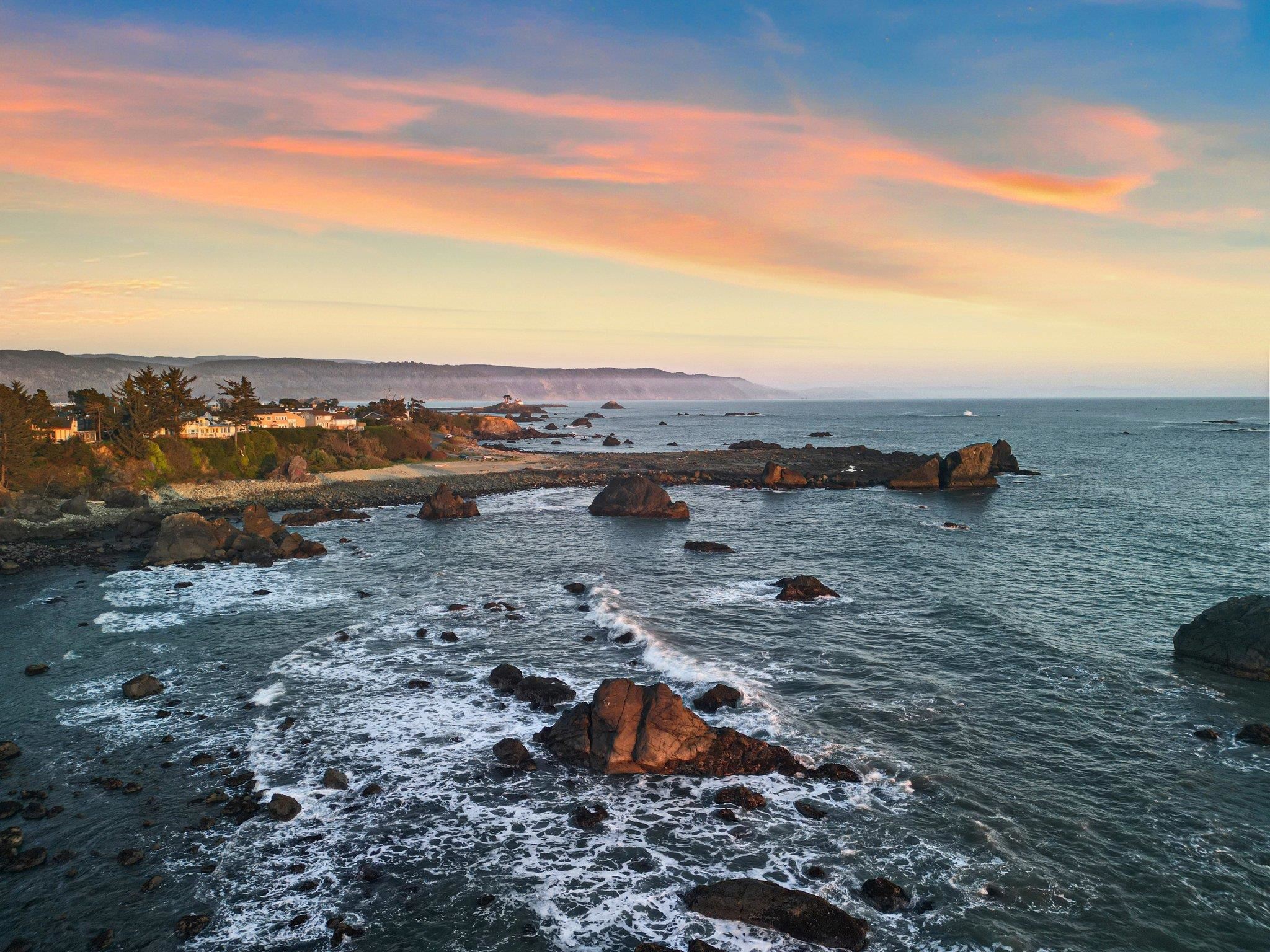Crescent City, California, 95531, United States, ,3 BathroomsBathrooms,Residential,Active,1899884