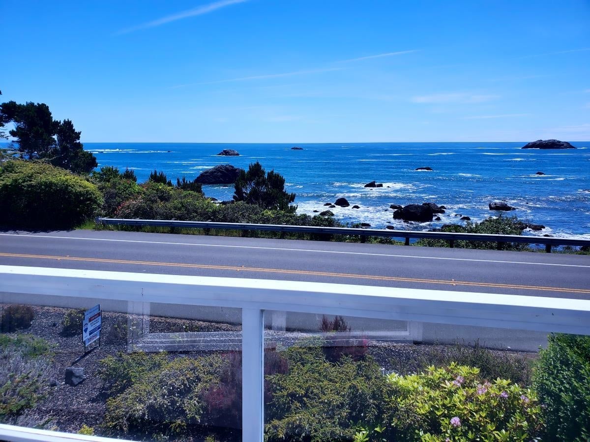 Crescent City, California, 95531, United States, ,3 BathroomsBathrooms,Residential,Active,1899884