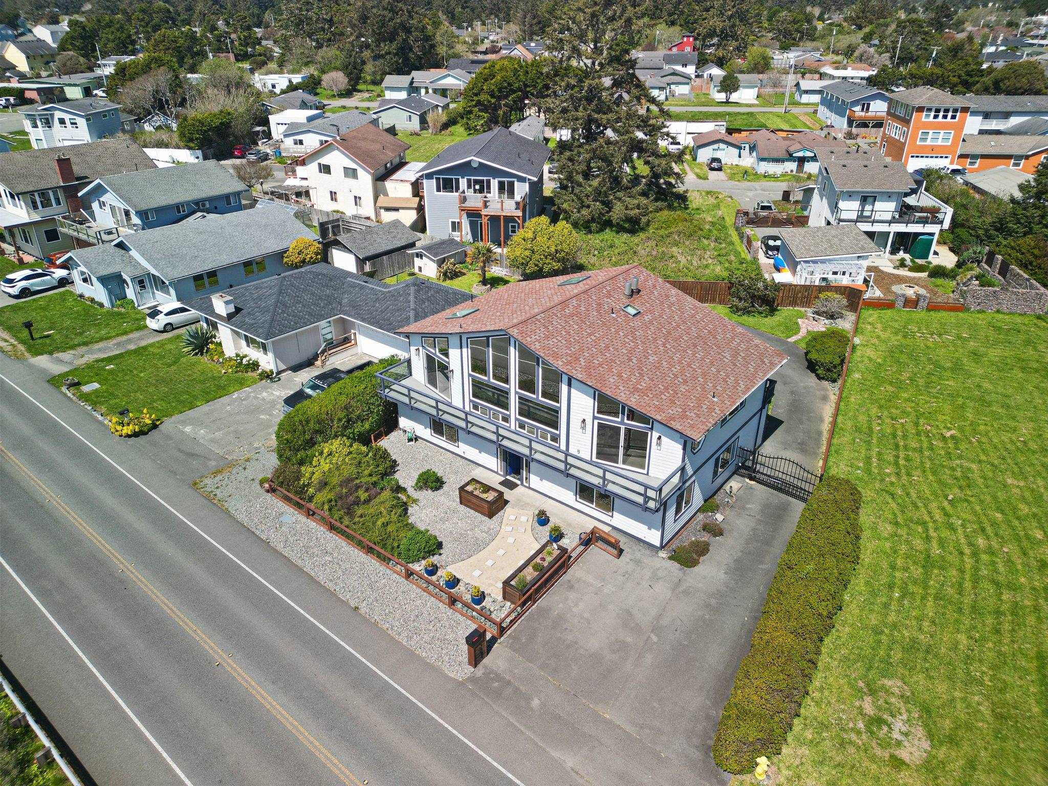 Crescent City, California, 95531, United States, ,3 BathroomsBathrooms,Residential,Active,1899884