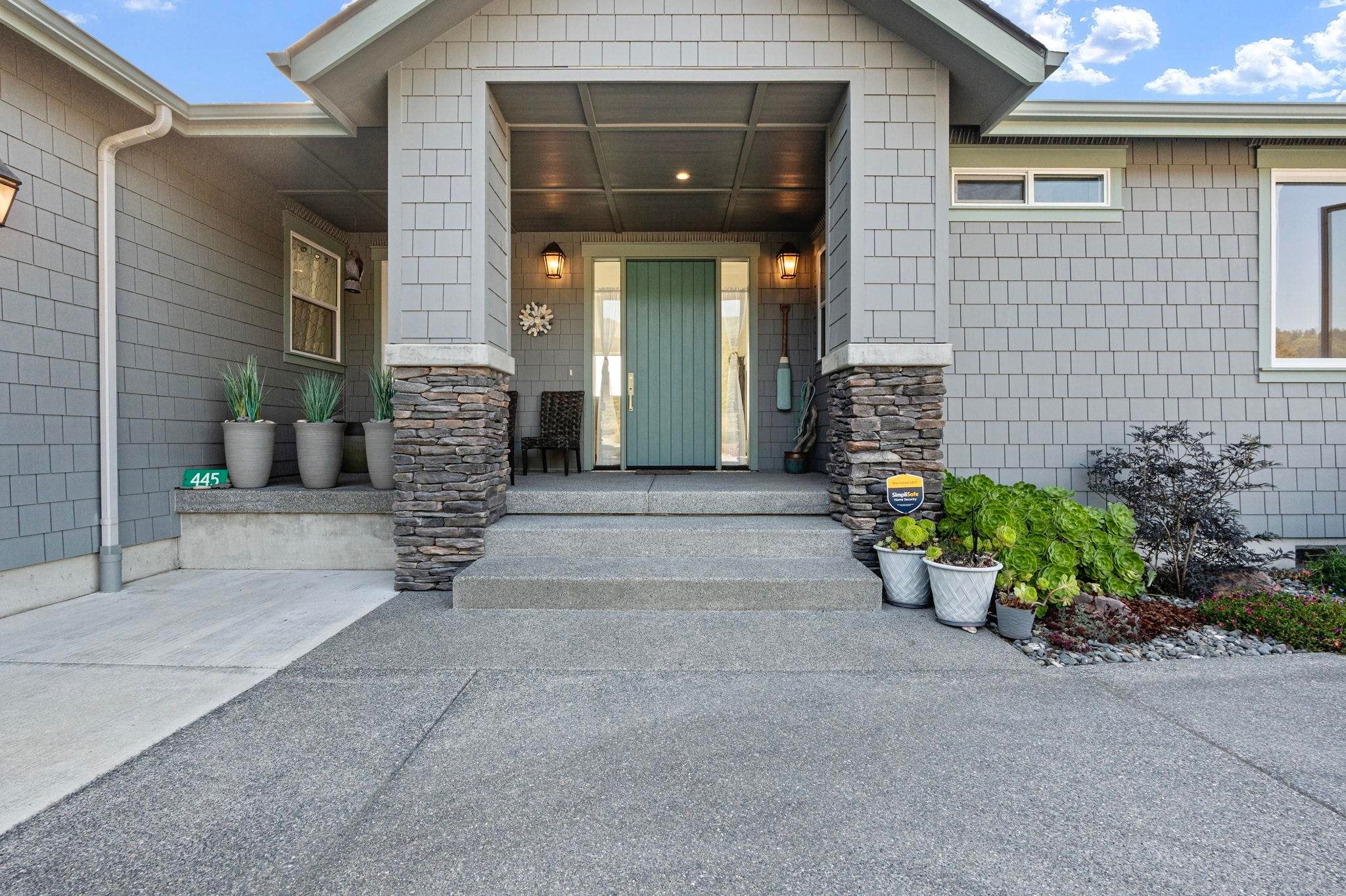Smith River, California, 95567, United States, 3 Bedrooms Bedrooms, ,3 BathroomsBathrooms,Residential,Active,1953018