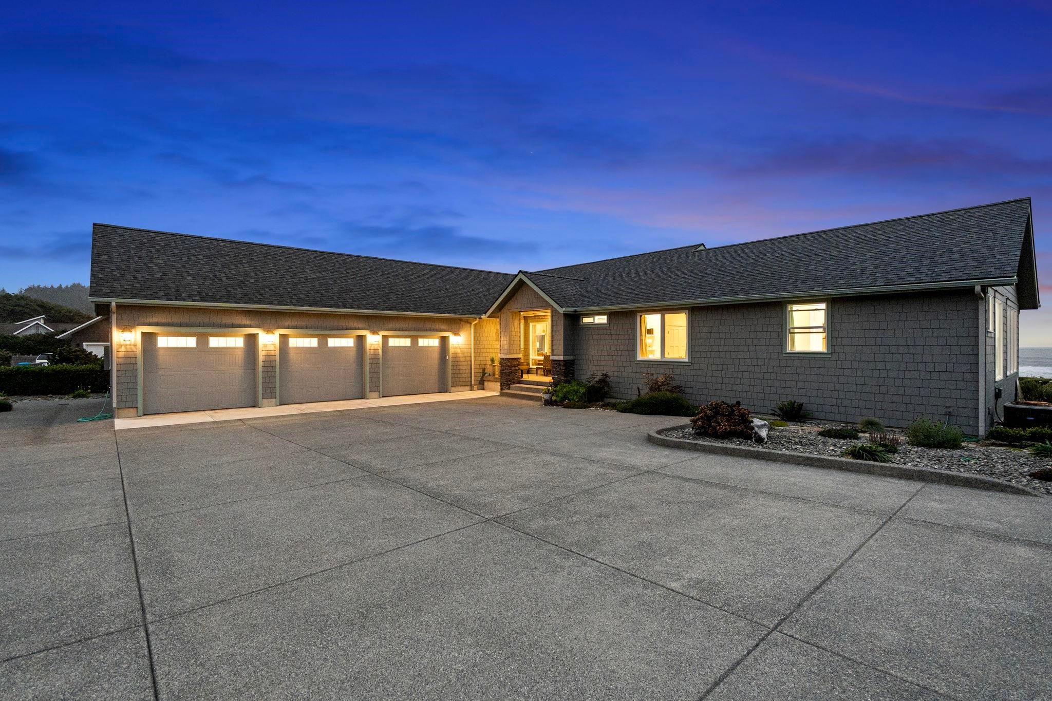 Smith River, California, 95567, United States, 3 Bedrooms Bedrooms, ,3 BathroomsBathrooms,Residential,Active,1953018