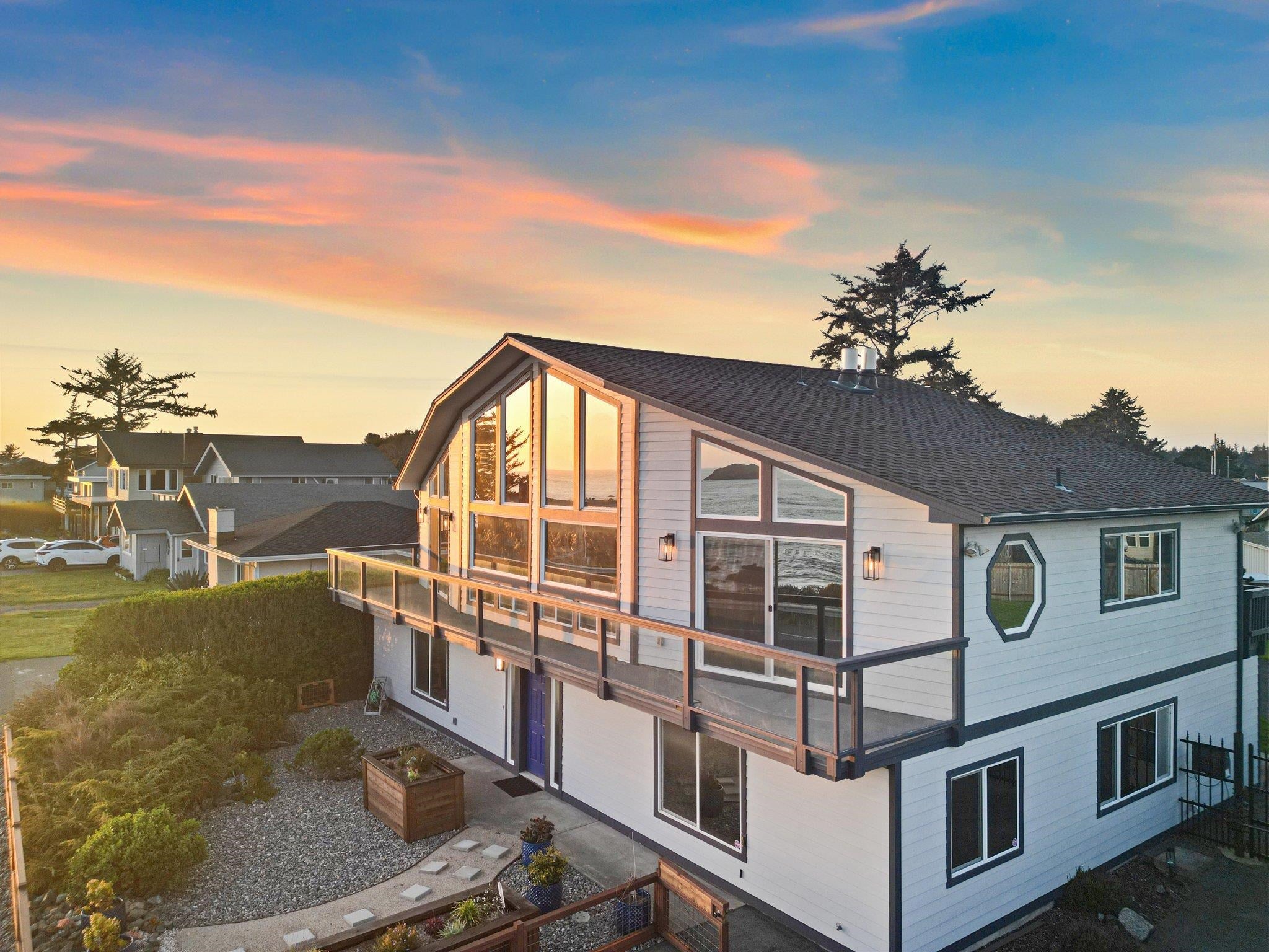 Crescent City, California, 95531, United States, ,3 BathroomsBathrooms,Residential,Active,1899884