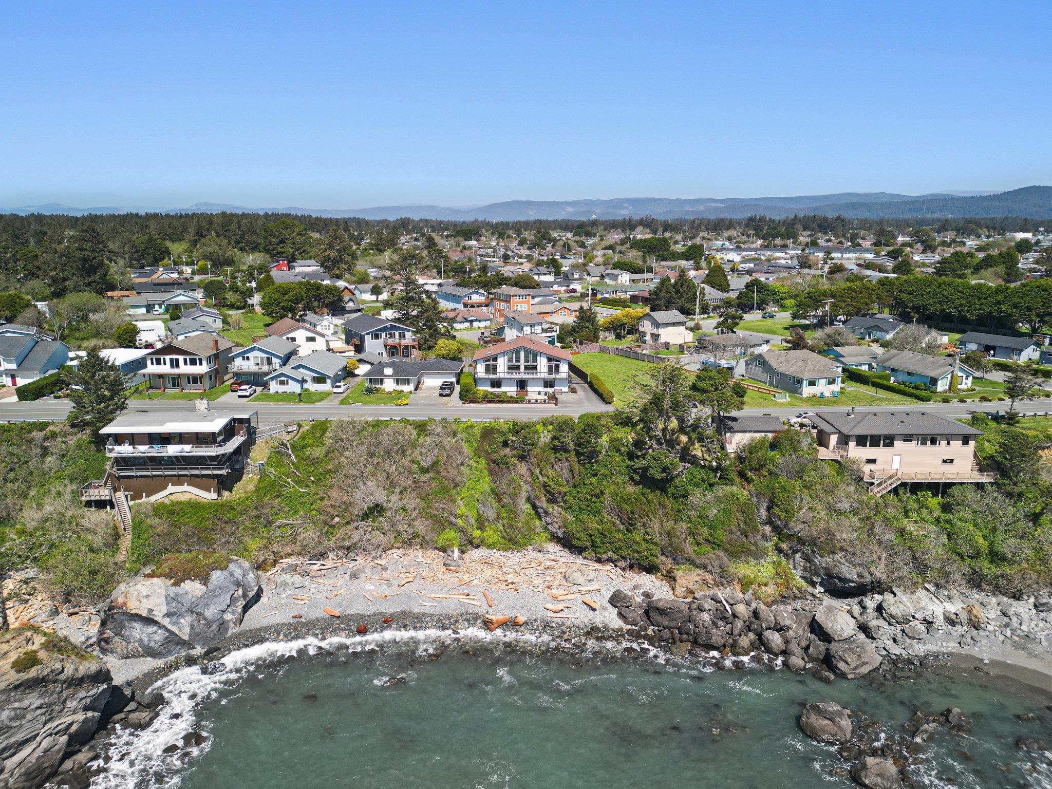 Crescent City, California, 95531, United States, ,3 BathroomsBathrooms,Residential,Active,1899884