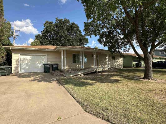 2122 THOMPSON AVE, DODGE CITY, KS 67801 - Image 1