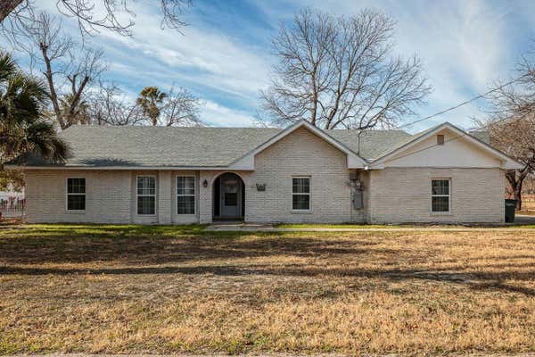 408 W NICHOLSON ST, DEL RIO, TX 78840, photo 2 of 44