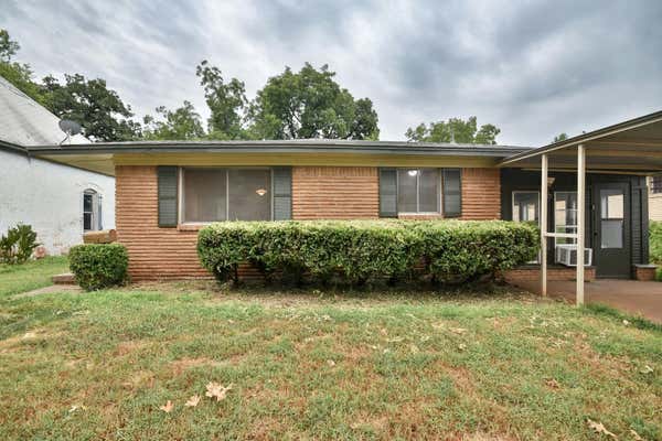 202 WALNUT AVE, COMANCHE, OK 73529 - Image 1