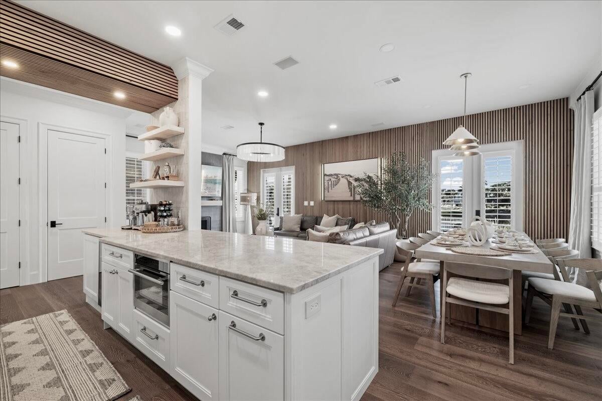 Destin, Florida, 32541, United States, 4 Bedrooms Bedrooms, ,4 BathroomsBathrooms,Residential,Active,1992549