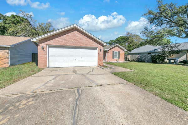 106 MEADOW WOODS LN, NICEVILLE, FL 32578, photo 2 of 35