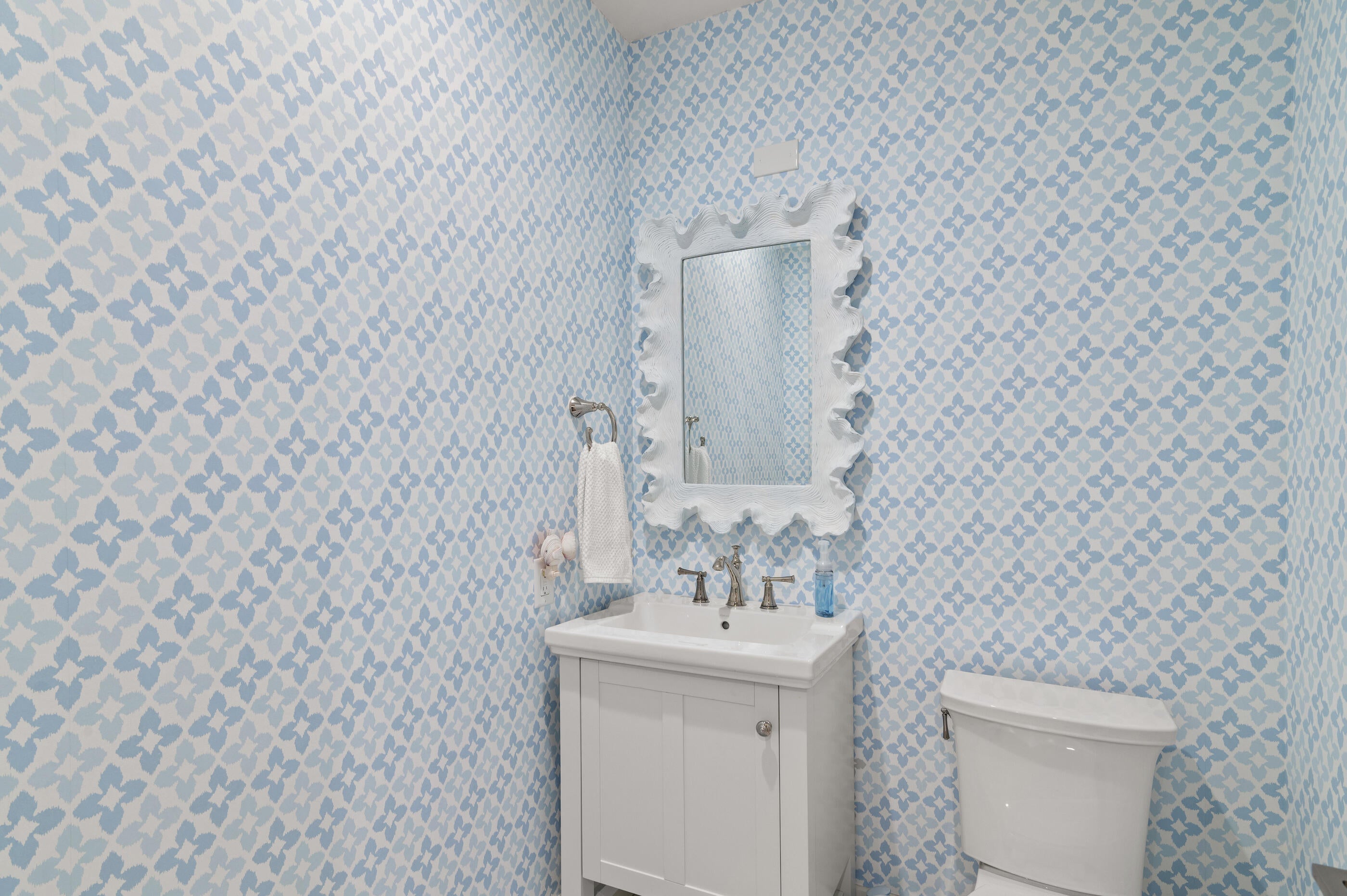 Santa Rosa Beach, Florida, 32459, United States, 3 Bedrooms Bedrooms, ,4 BathroomsBathrooms,Residential,Active,1929783