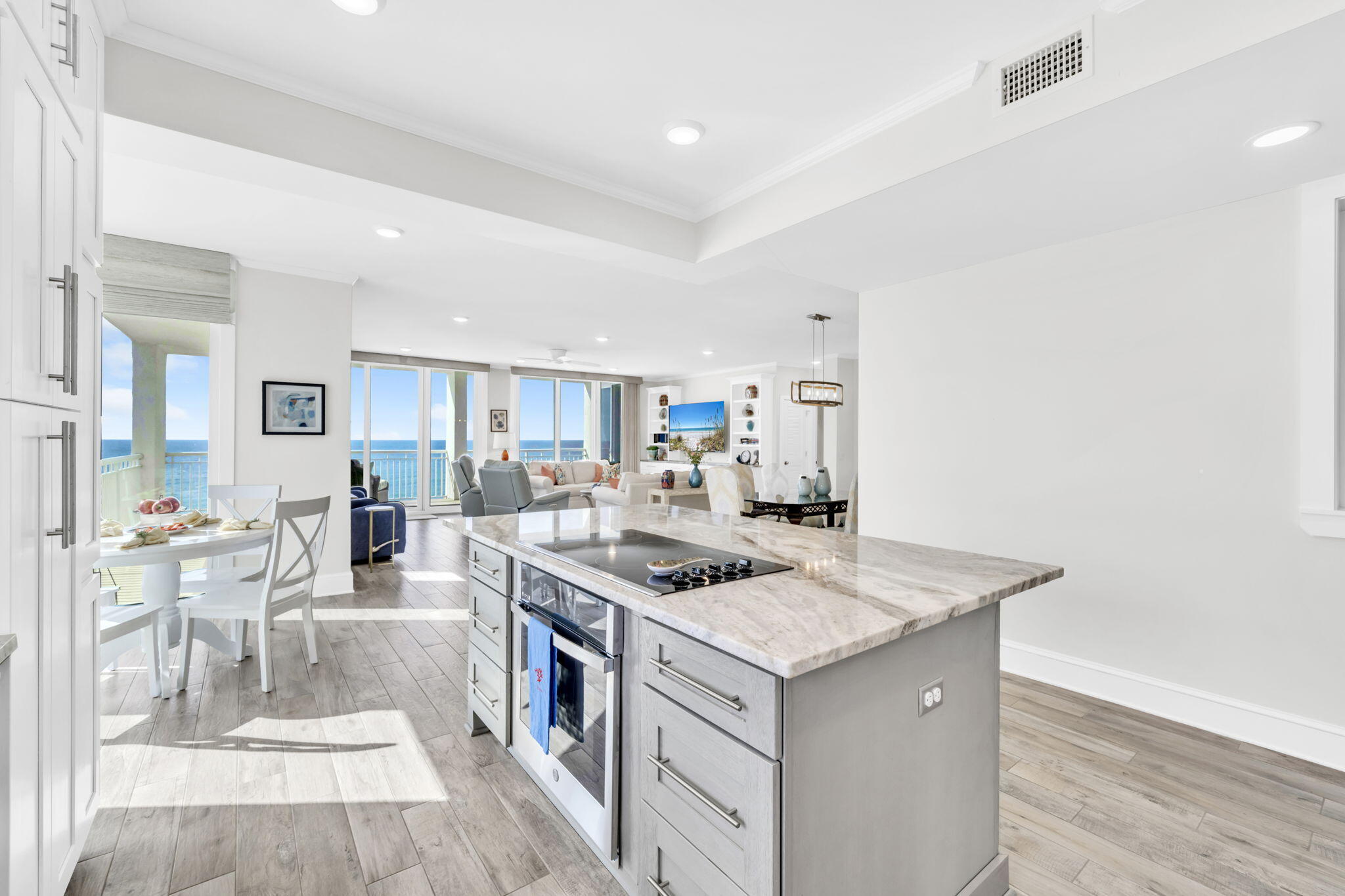 Destin, Florida, 32541, United States, 3 Bedrooms Bedrooms, ,3 BathroomsBathrooms,Residential,Active,1962190