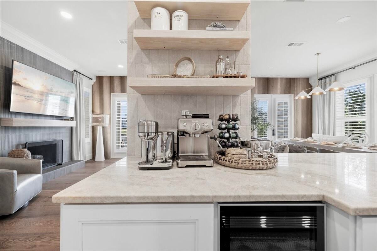 Destin, Florida, 32541, United States, 4 Bedrooms Bedrooms, ,4 BathroomsBathrooms,Residential,Active,1992549