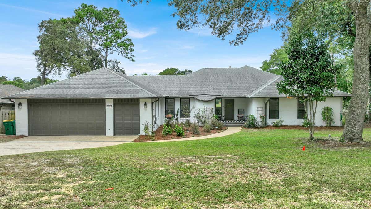 340 RUCKEL DR, NICEVILLE, FL 32578, photo 1 of 66