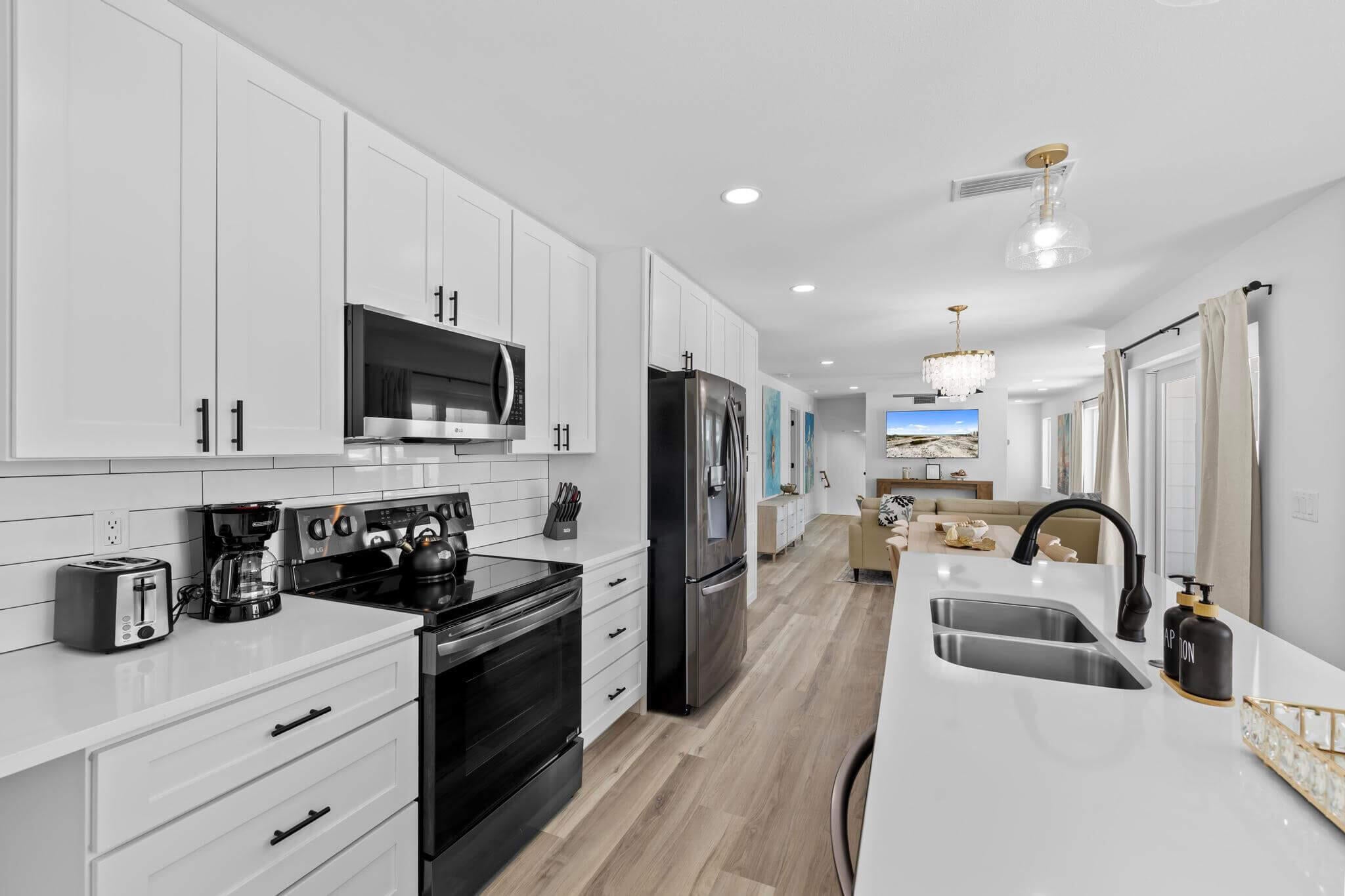 Destin, Florida, 32541, United States, 6 Bedrooms Bedrooms, ,8 BathroomsBathrooms,Residential,Active,1952033