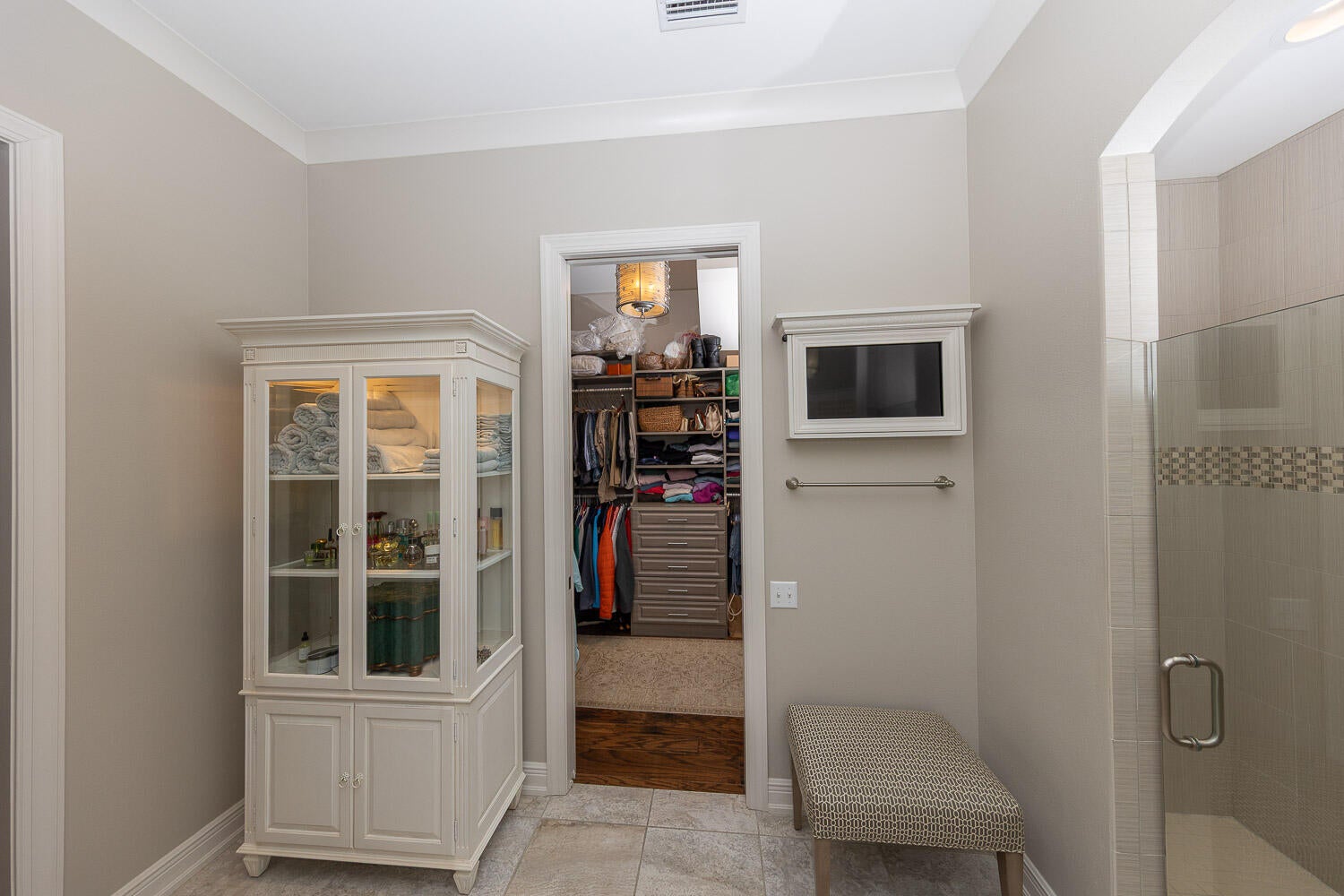 Destin, Florida, 32541, United States, 4 Bedrooms Bedrooms, ,3 BathroomsBathrooms,Residential,Active,1871935