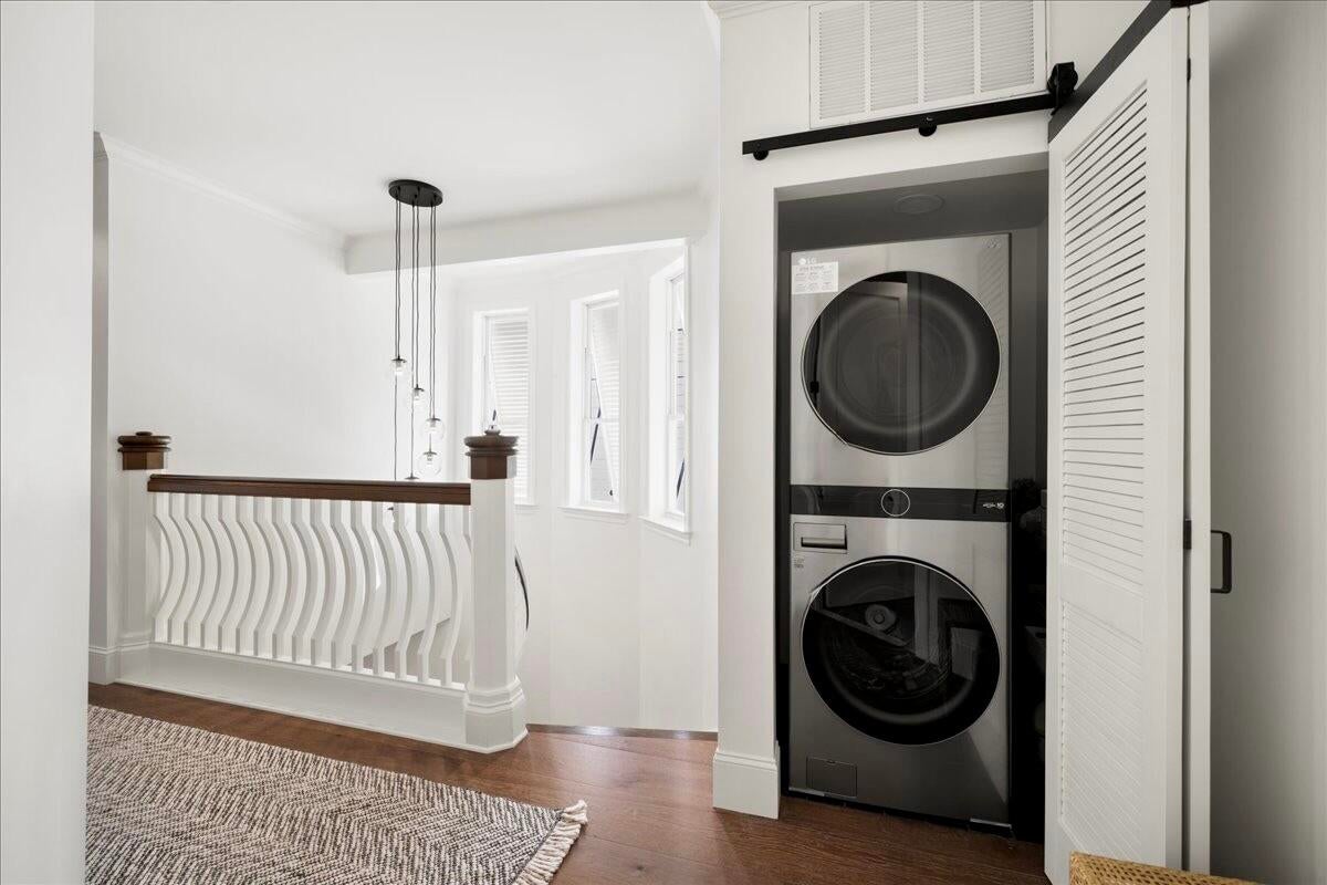 Destin, Florida, 32541, United States, 4 Bedrooms Bedrooms, ,4 BathroomsBathrooms,Residential,Active,1992549