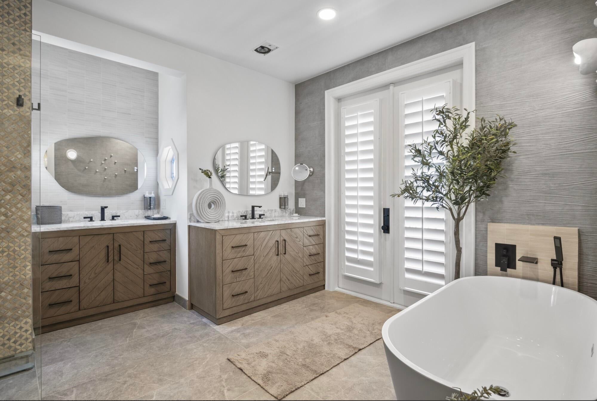 Destin, Florida, 32541, United States, 4 Bedrooms Bedrooms, ,4 BathroomsBathrooms,Residential,Active,1992549