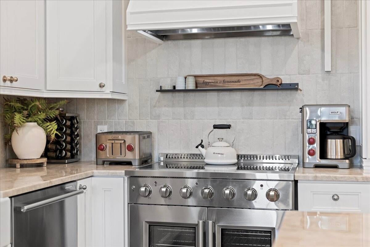 Destin, Florida, 32541, United States, 4 Bedrooms Bedrooms, ,4 BathroomsBathrooms,Residential,Active,1992549