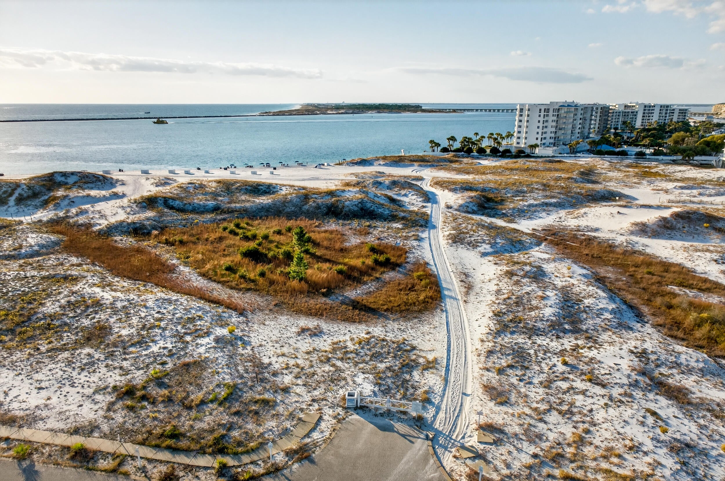 Destin, Florida, 32541, United States, 4 Bedrooms Bedrooms, ,4 BathroomsBathrooms,Residential,Active,1992549